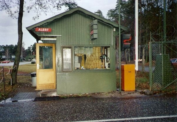 The checkpoint at the Shiftung gate(1979-1980s)... photo submitted by Brenda Morrell to CFB Baden Remembered (Facebook)