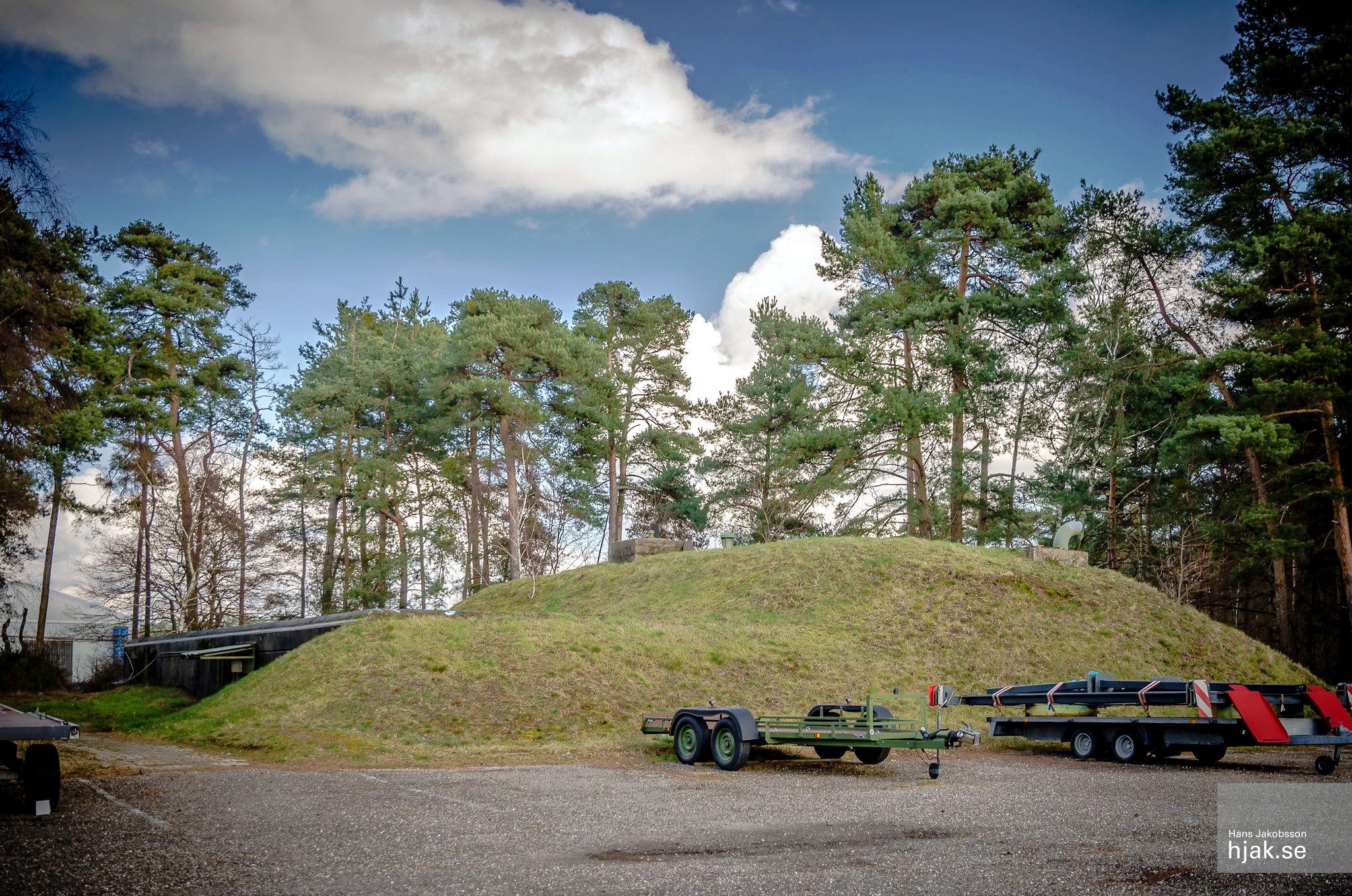 Shelter/bunker B204 (I have no idea the exact location)(2018)... photo by Hans Jakobsson (Flickr)