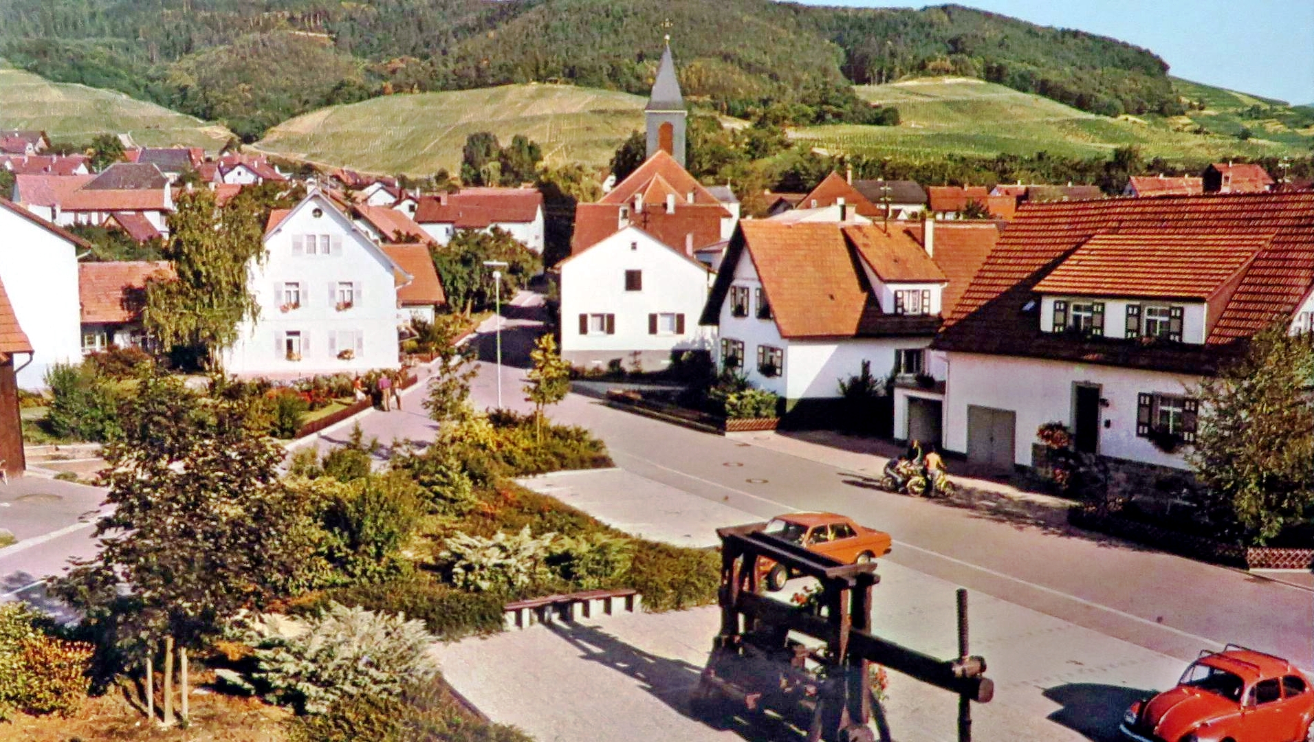 The „Town Square“, as it looked in 1979-1981 every time I drove by it to & from work(1970s)... photo from Archiv Meier (Badische Neueste Nachrichten)