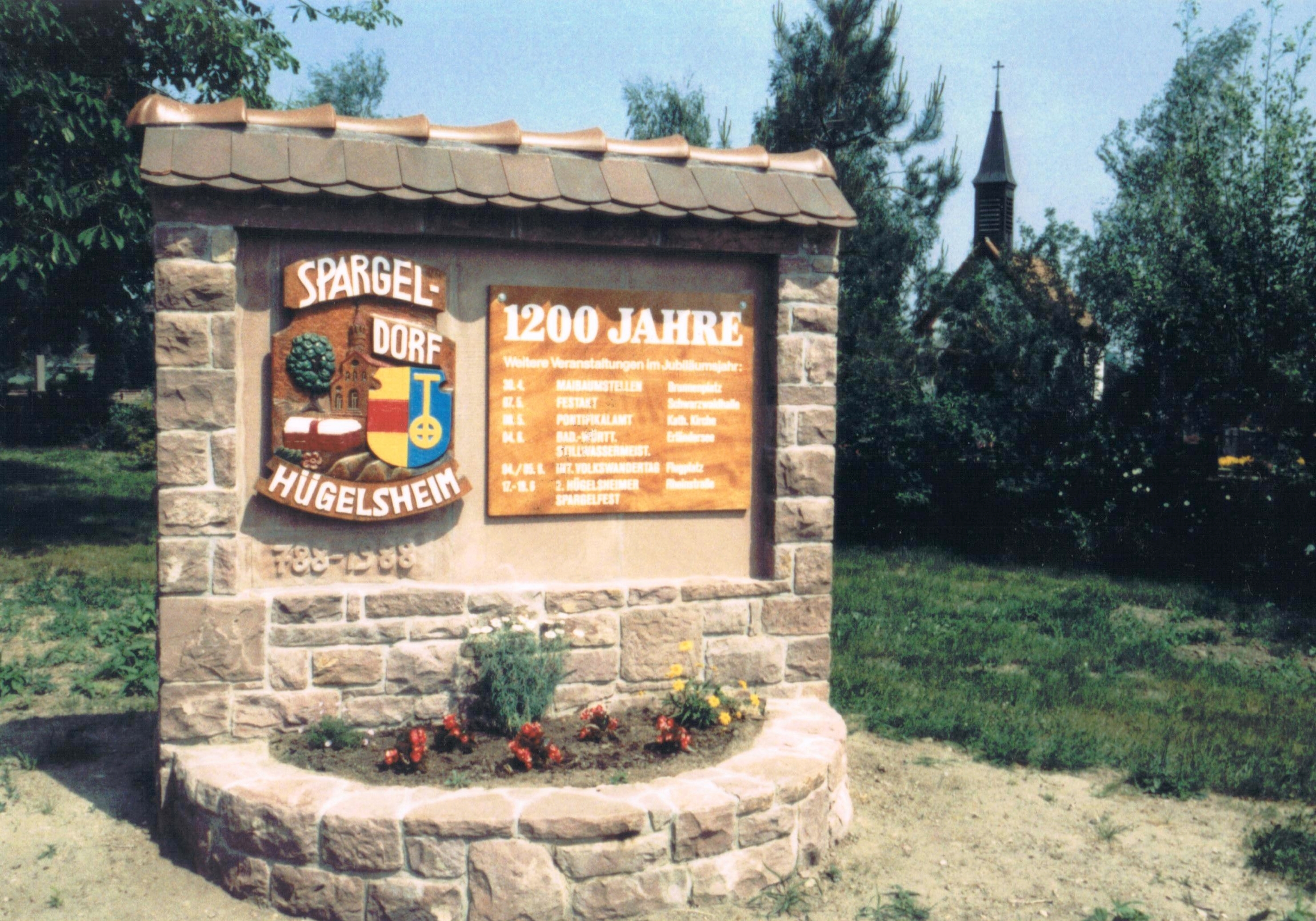 Hügelsheim welcome sign(1980s)... photo by Phantom of the flicks (Flickr)