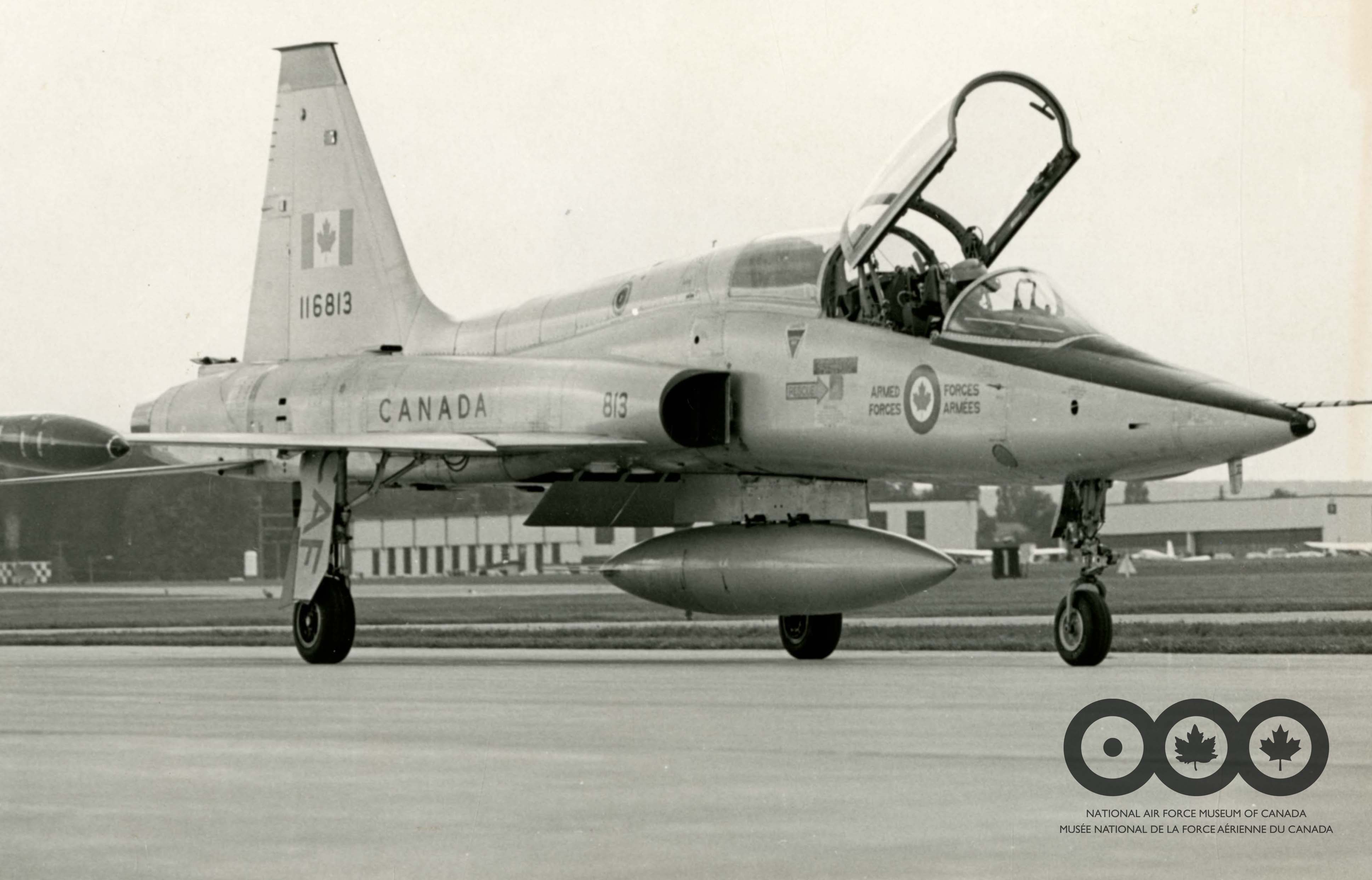 21.24 Front CF 116 F5 Freedom Fighter
