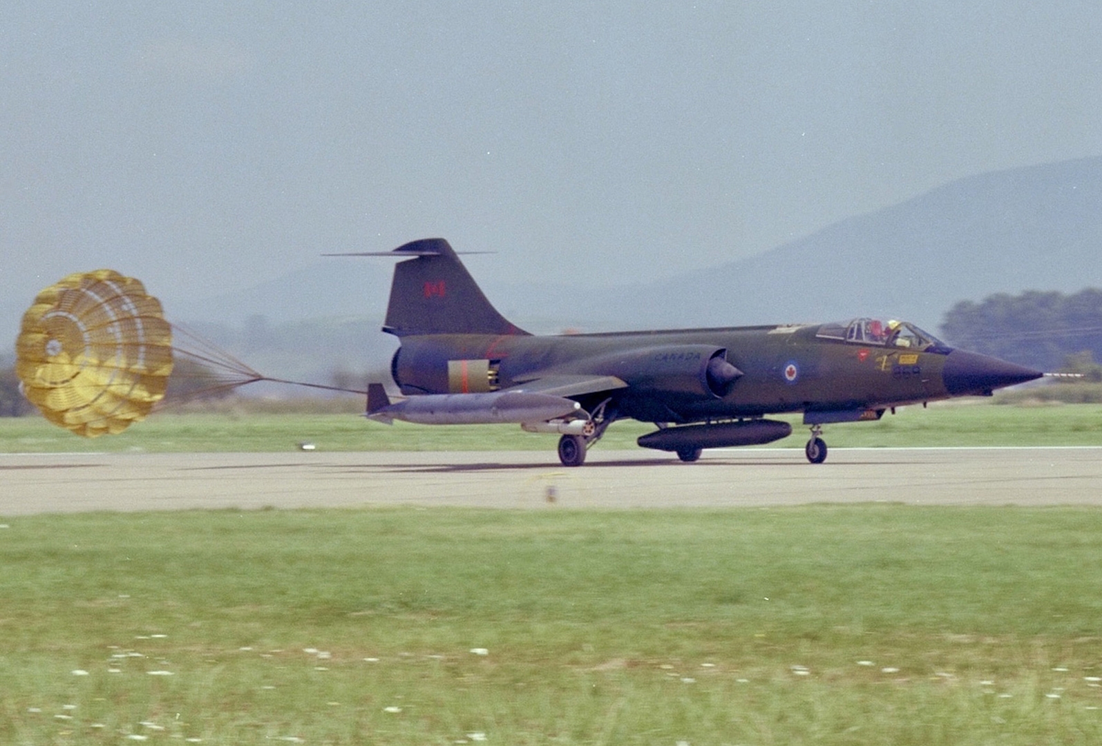   1980 00 00~AirHistory~0778924~cropped~1595x1080p