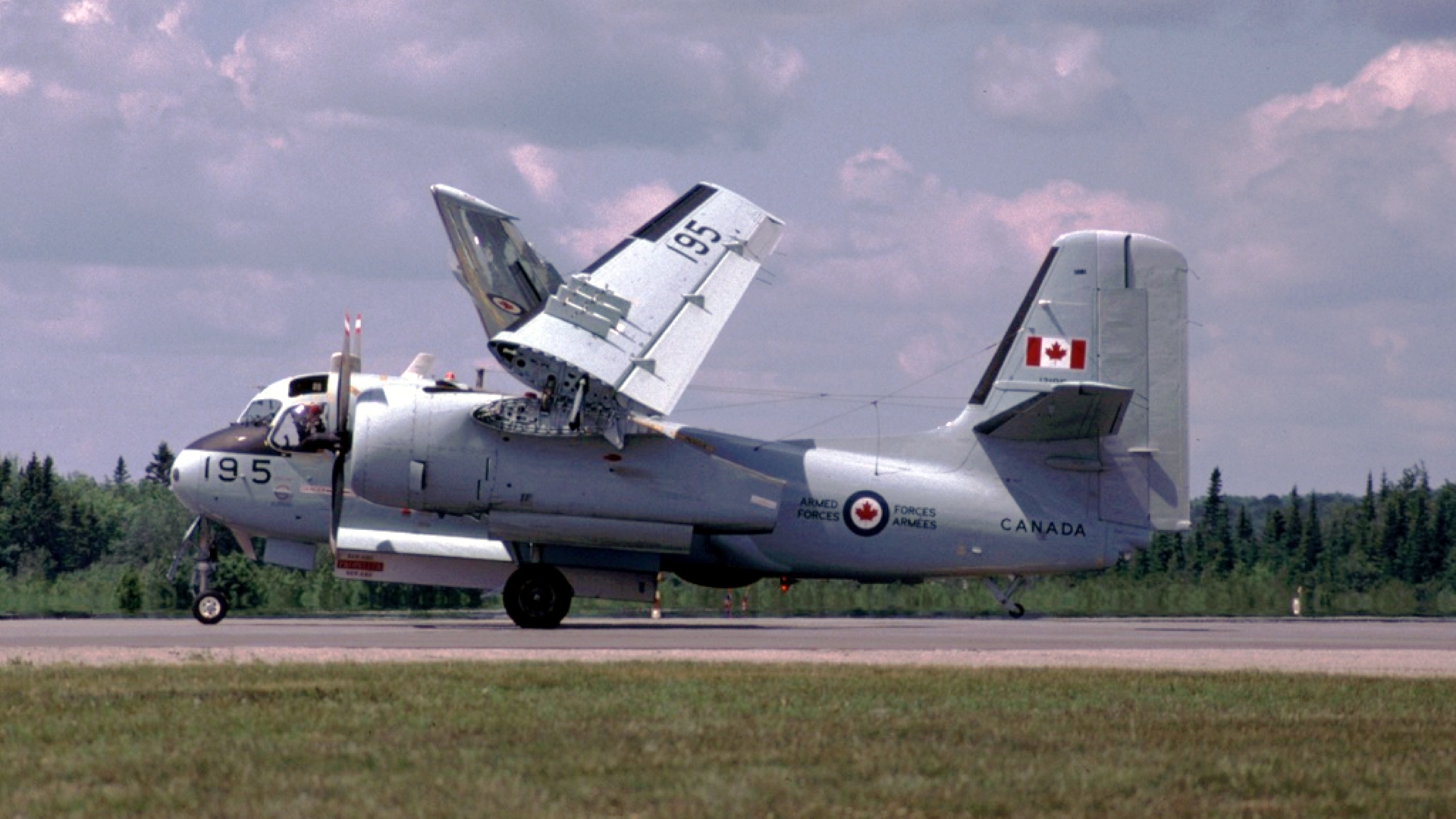 CP-121 Tracker (12195) at Canadian Forces Base CFB North Bay (CYYB), Ontario, Canada