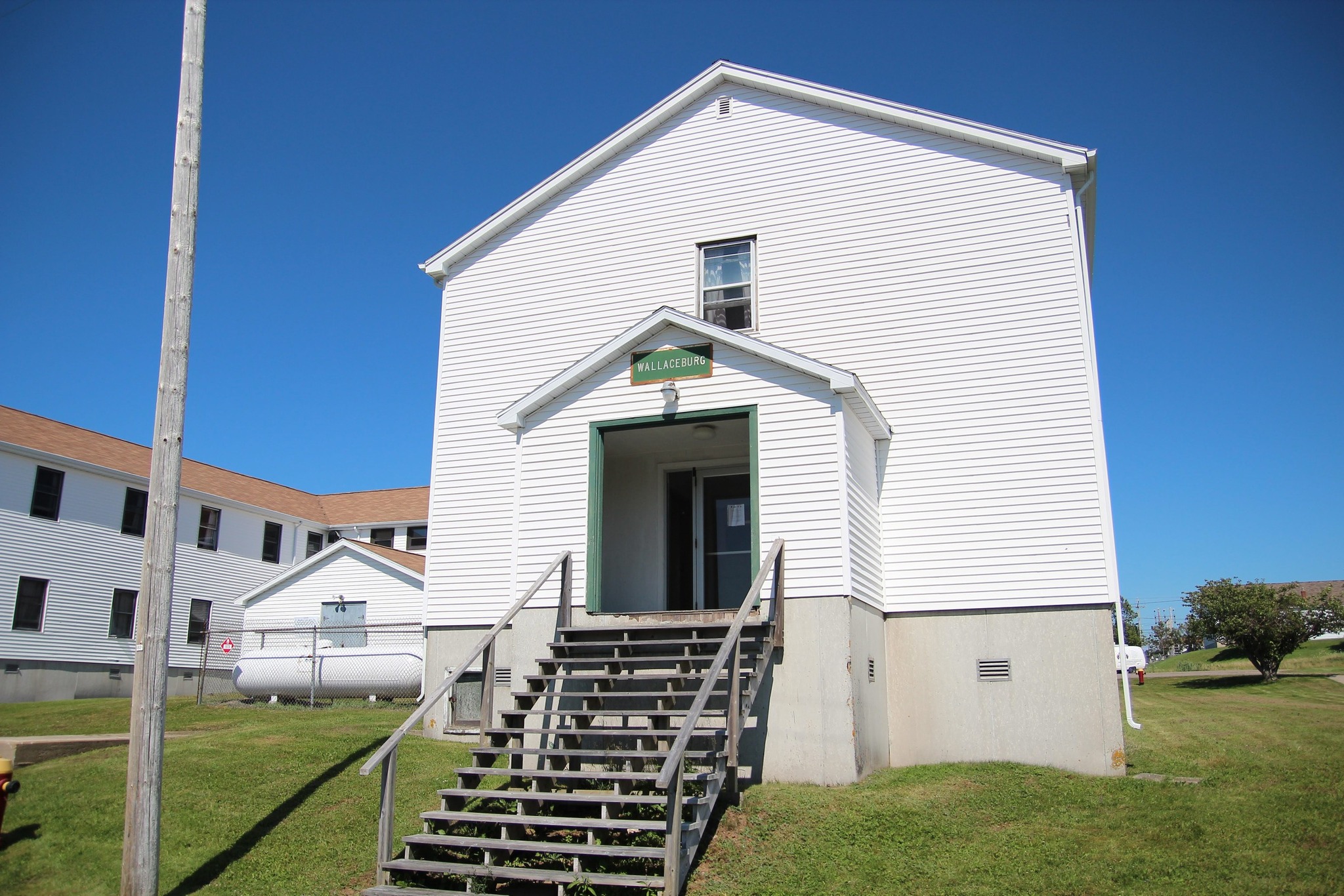 Wallaceburg34-3S(rear)Spitfire Street